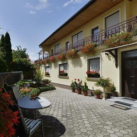 Hotel Blumenhof Wegleitner Illmitz Exterior foto